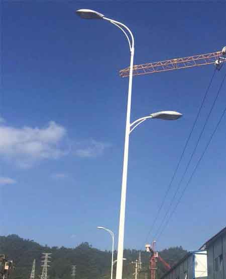 LED路燈安裝現(xiàn)場
